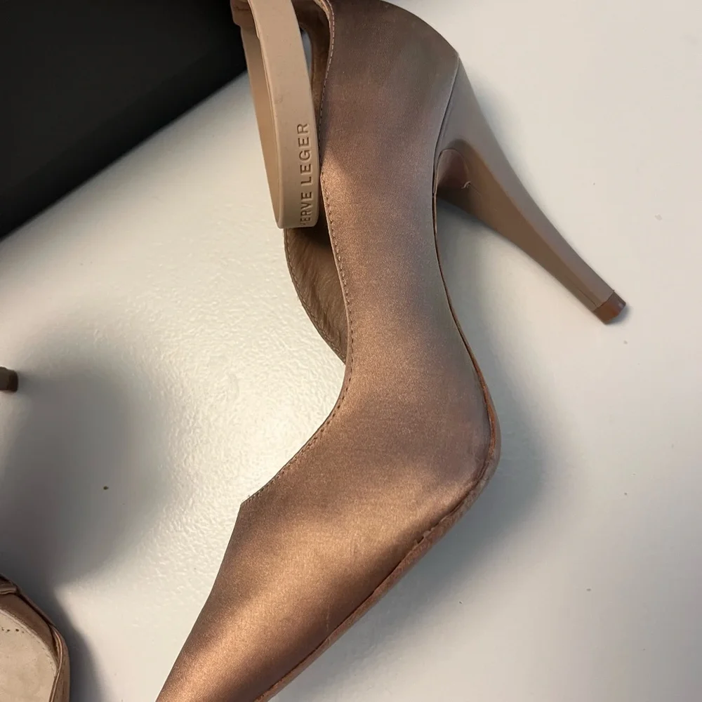 Herve Leger nude light pink neutral satin pointed point toe heels pumps … - Picture 7 of 10